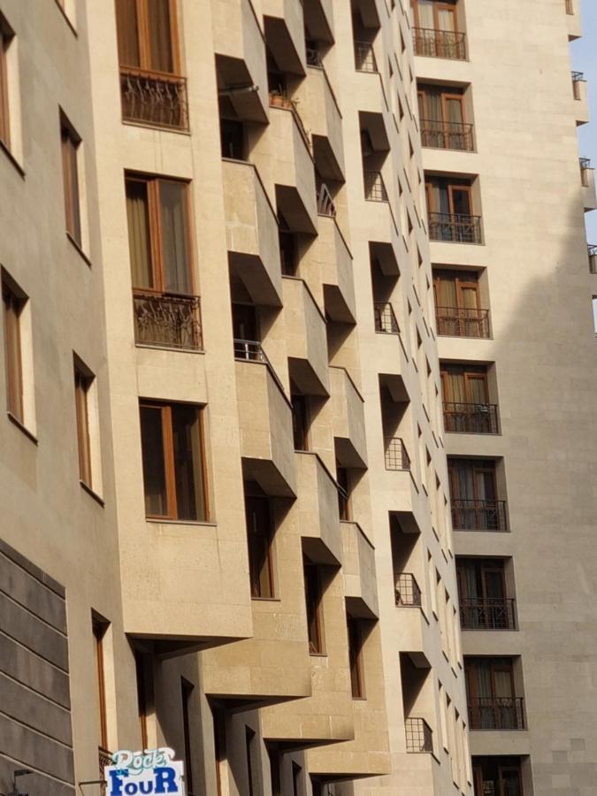 Damus Apartment Yerevan Bagian luar foto