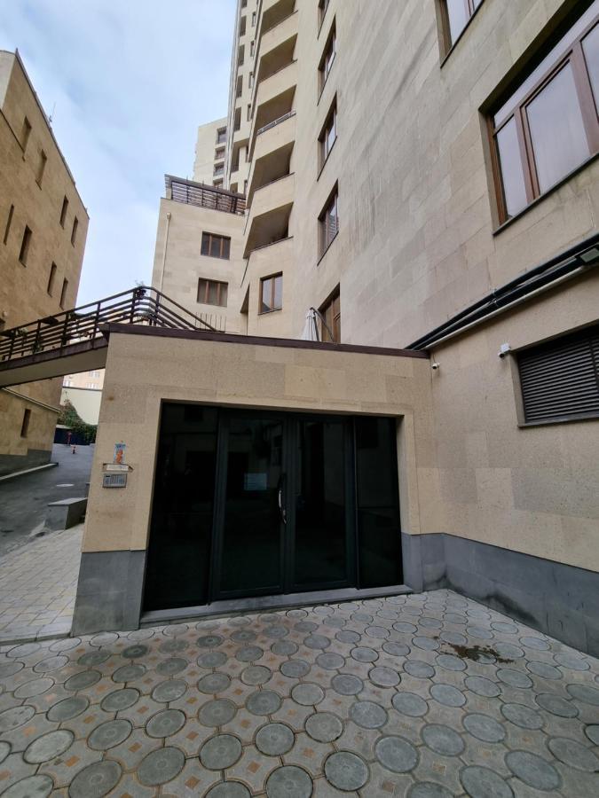 Damus Apartment Yerevan Bagian luar foto